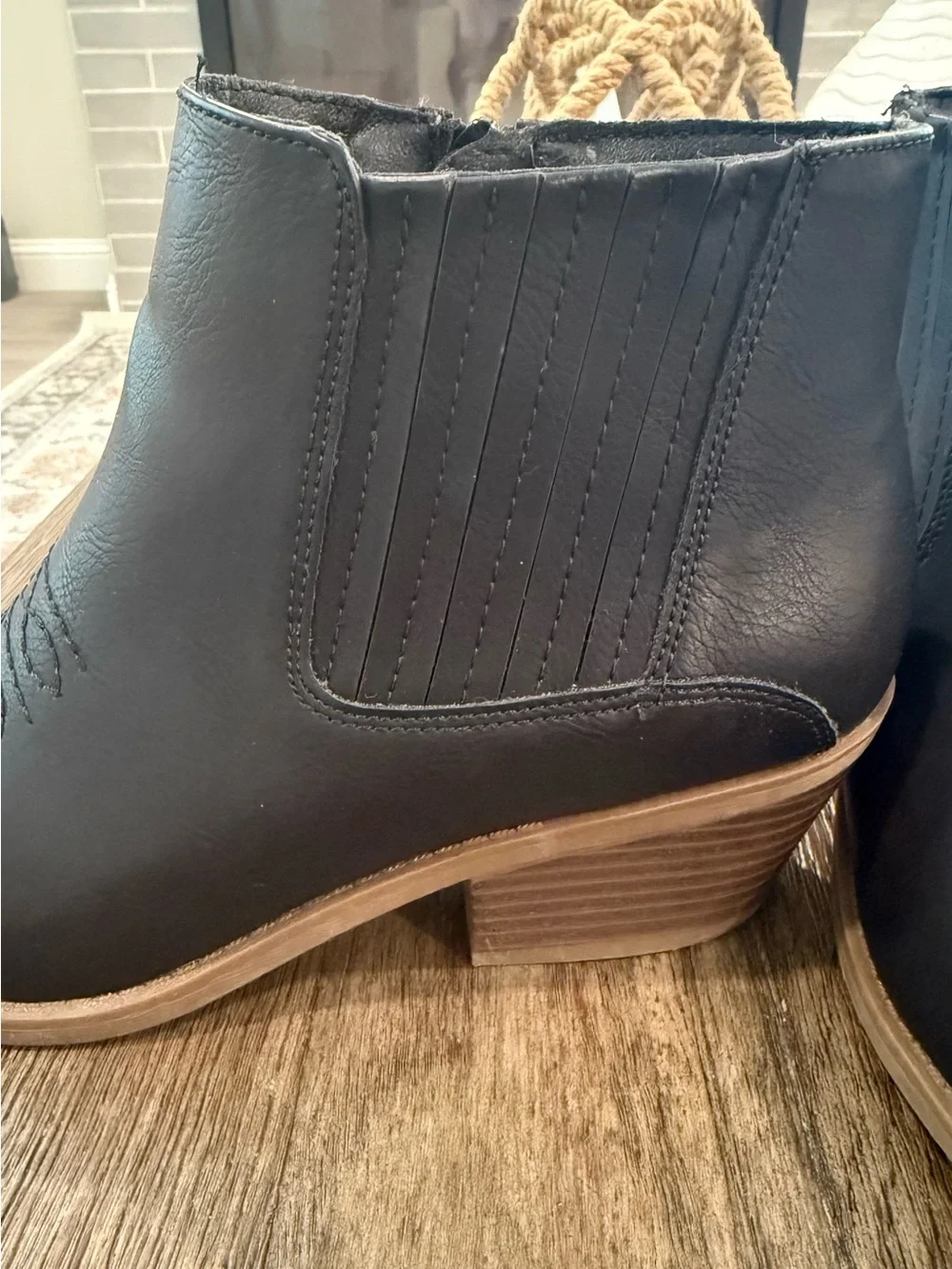 FRYE AND CO. Women’s Black Faux Leather Ankle Booties with Side Zip
